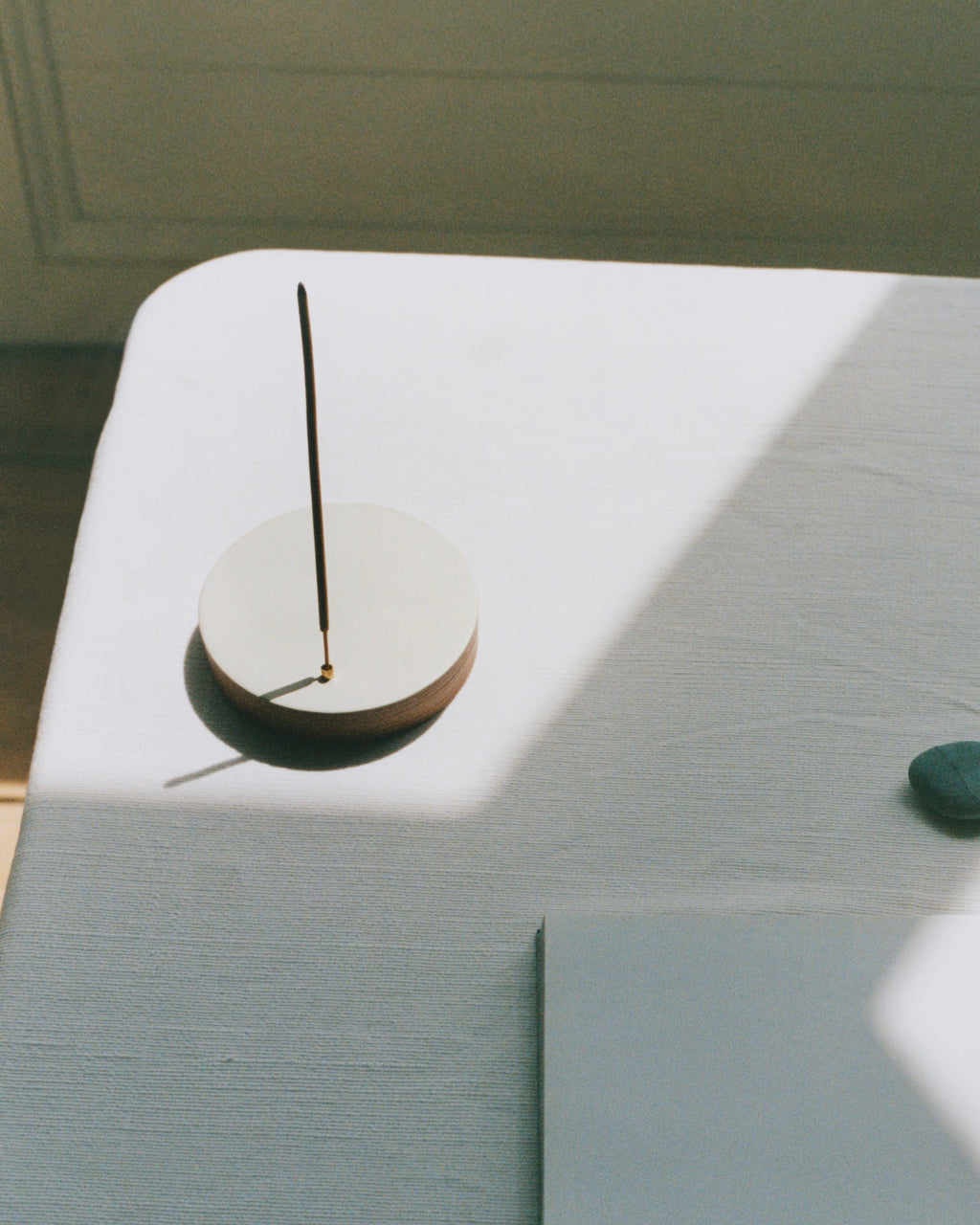 LEATHER INCENSE STAND (M) – YOBEK